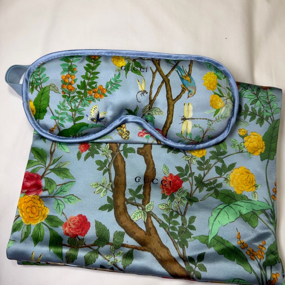 Gucci Blue Floral Silk Eye Mask with duffel bag